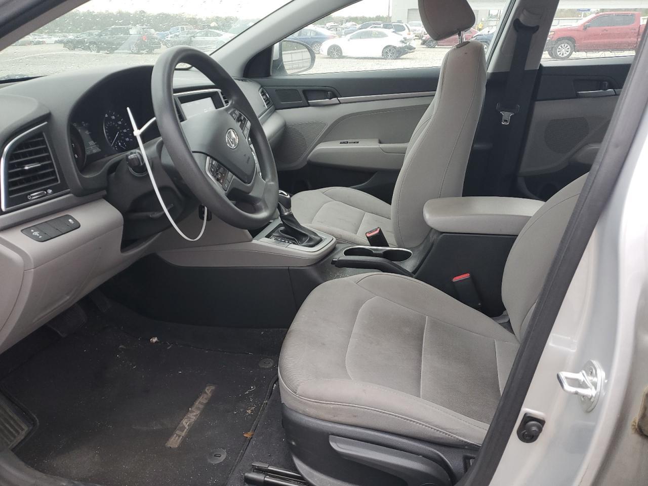 2018 HYUNDAI ELANTRA SE - Фото 7