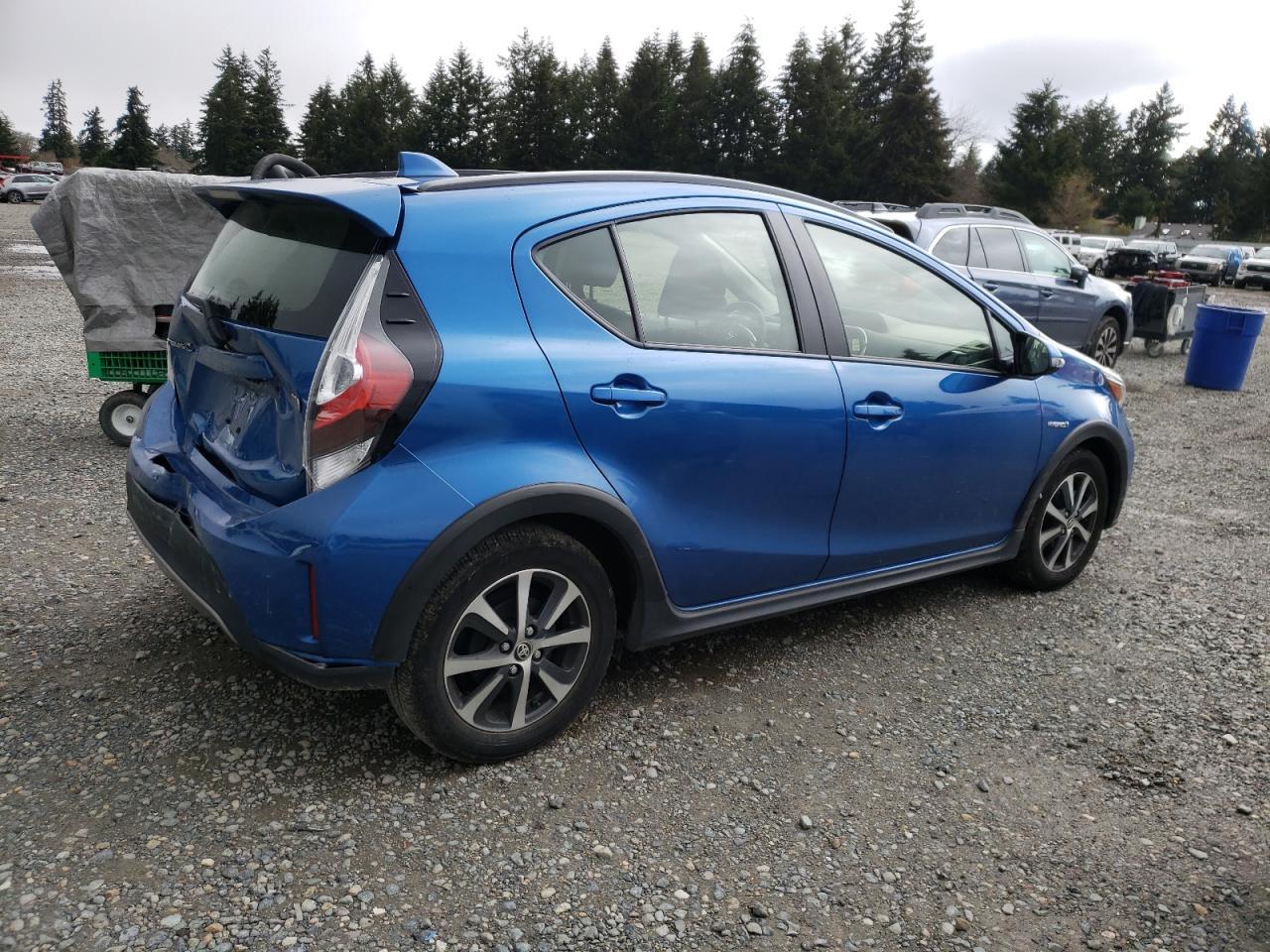 2018 TOYOTA PRIUS C - Фото 3