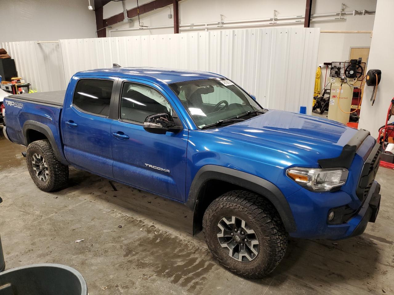 2017 TOYOTA TACOMA DOU - Фото 4