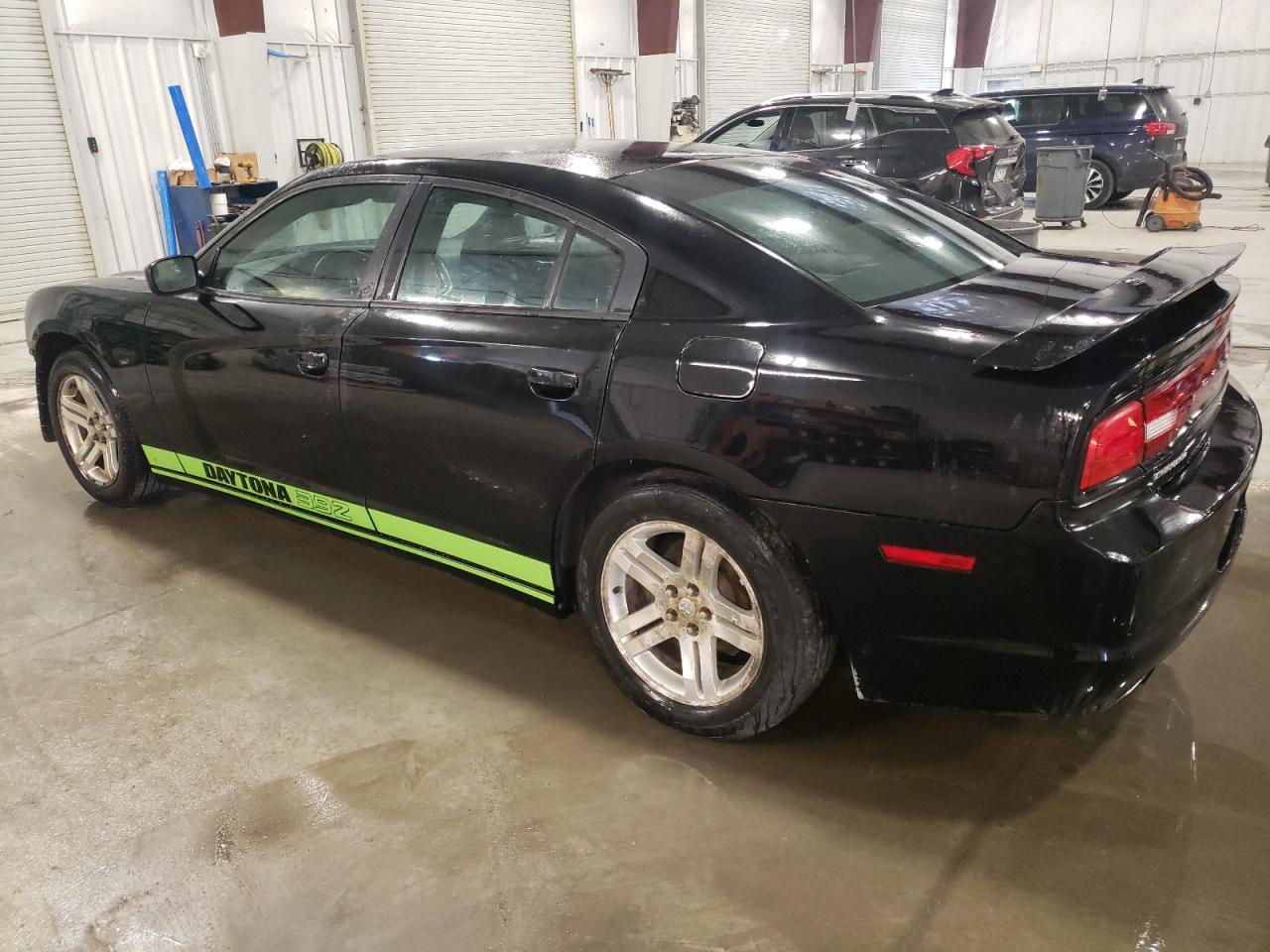 2014 DODGE CHARGER SE - Image 2