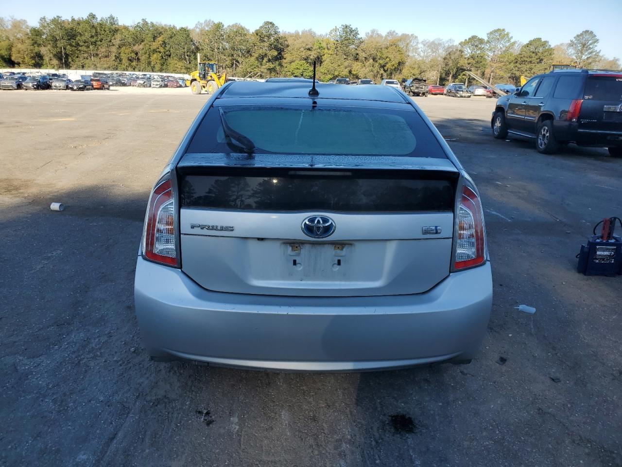 2015 TOYOTA PRIUS - Фото 6
