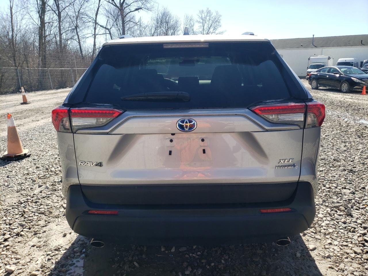 2022 TOYOTA RAV4 XLE - Фото 6
