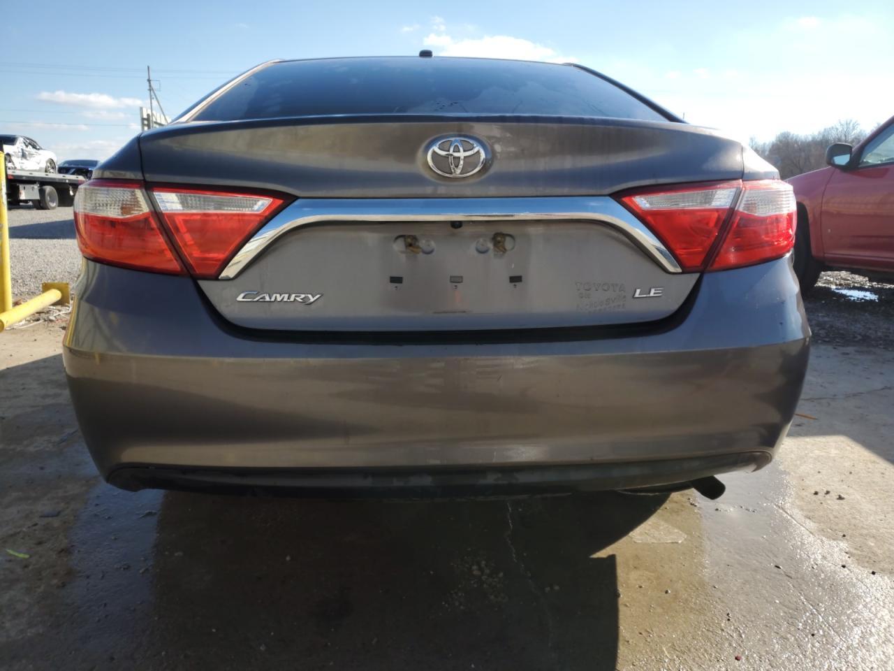 2015 TOYOTA CAMRY LE - Image 6