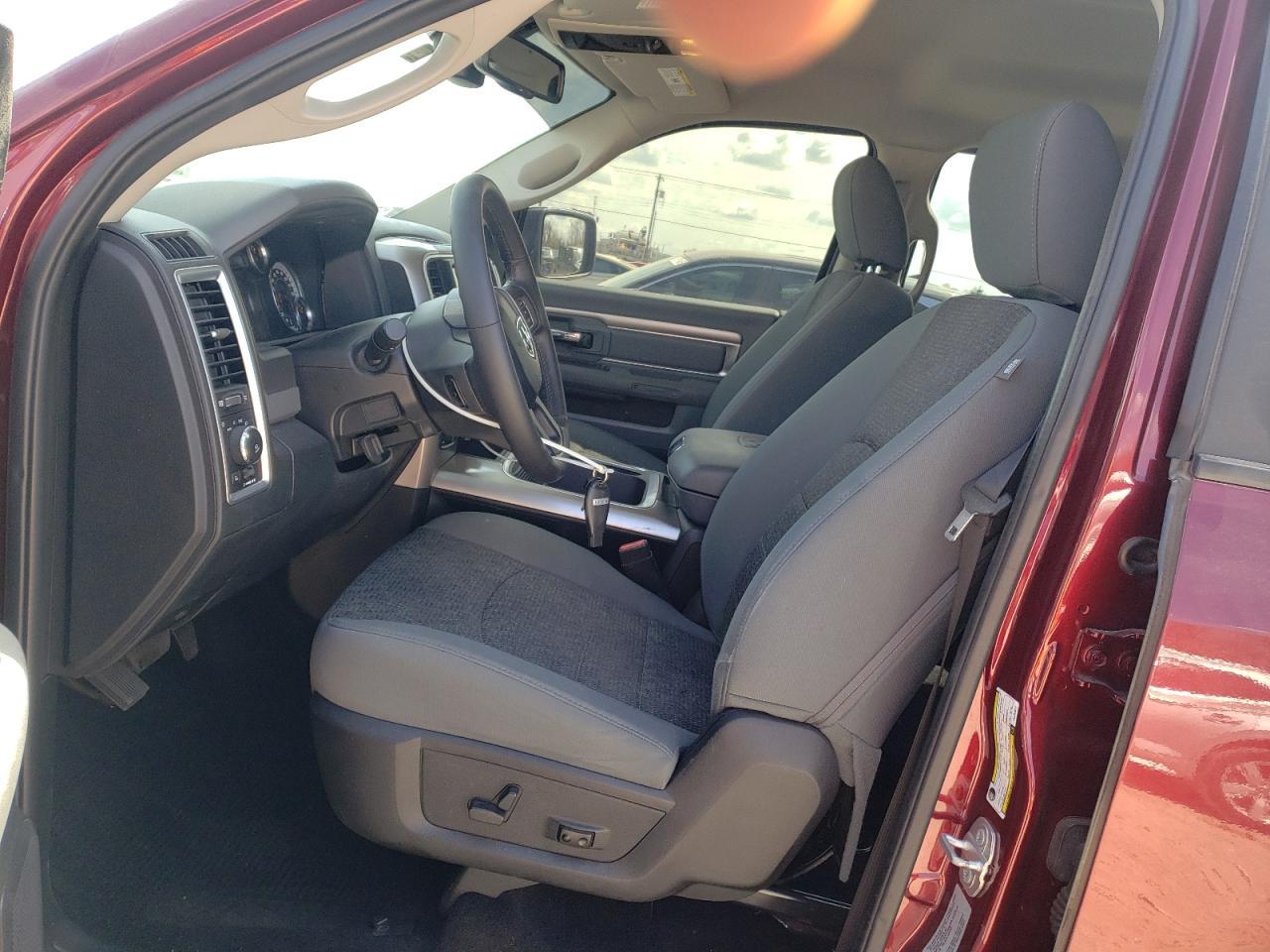 2017 RAM 1500 SLT - Image 7