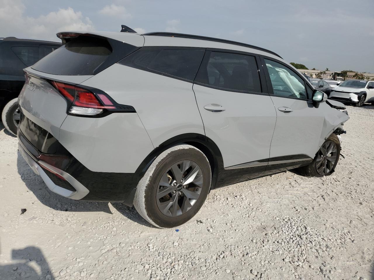 2023 KIA SPORTAGE S - Image 3
