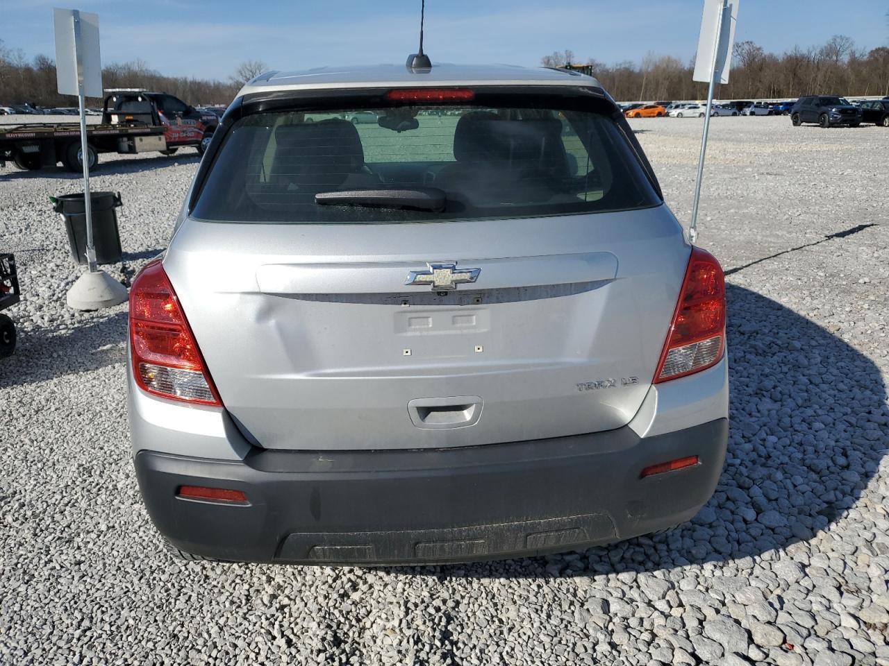 2015 CHEVROLET TRAX LS - Image 6