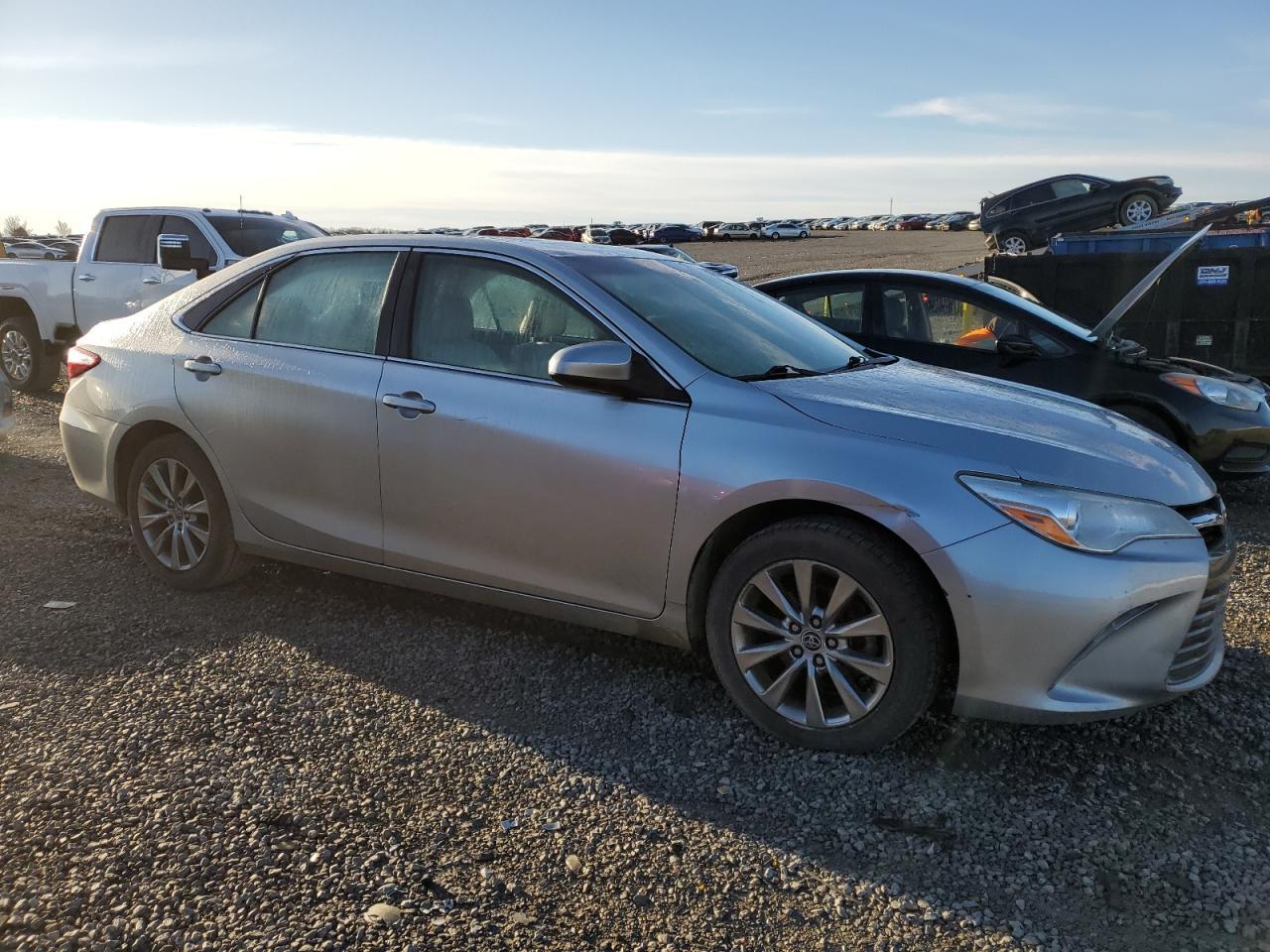 2015 TOYOTA CAMRY LE - Image 4