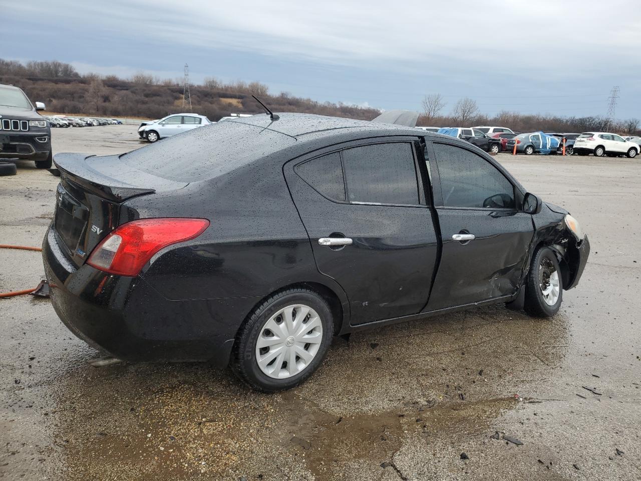 2014 NISSAN VERSA S - Image 3