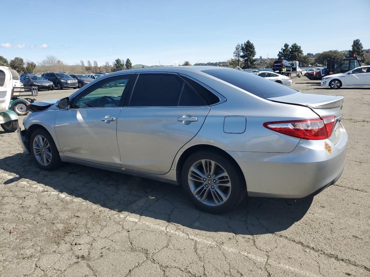 2016 TOYOTA CAMRY LE - Image 2