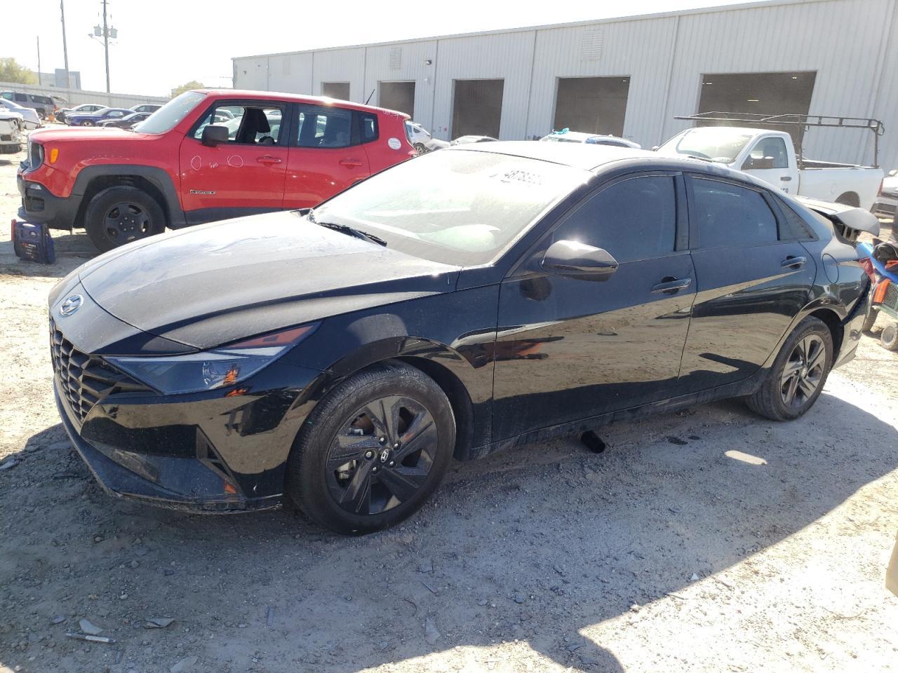 2023 HYUNDAI ELANTRA SE