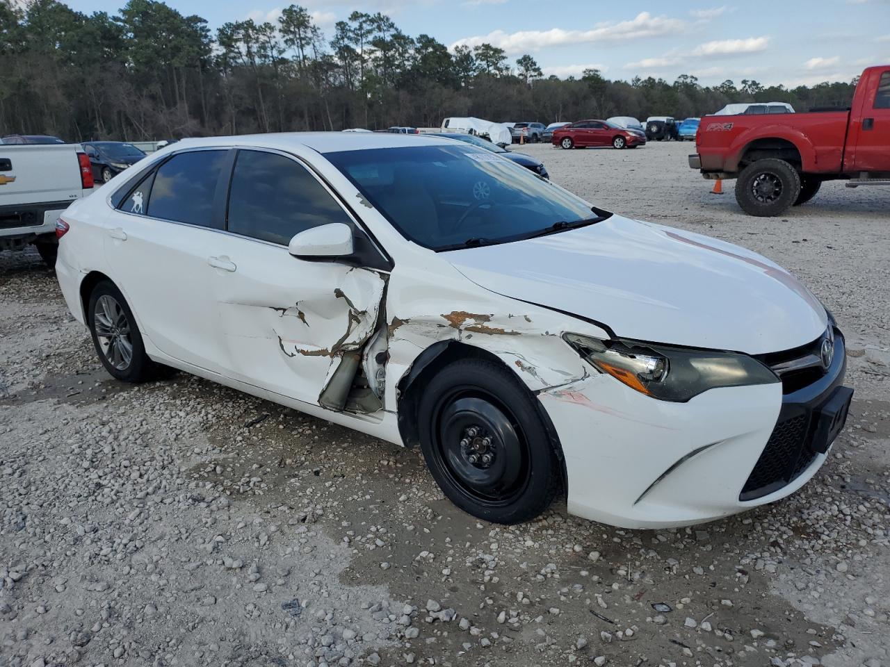 2015 TOYOTA CAMRY LE - Фото 4