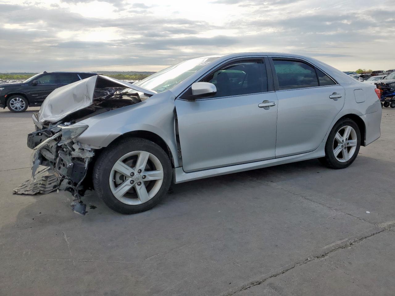 2014 TOYOTA CAMRY L