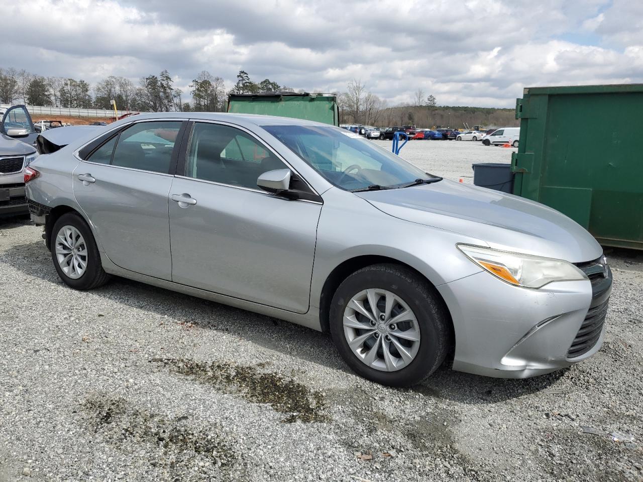 2016 TOYOTA CAMRY LE - Фото 4
