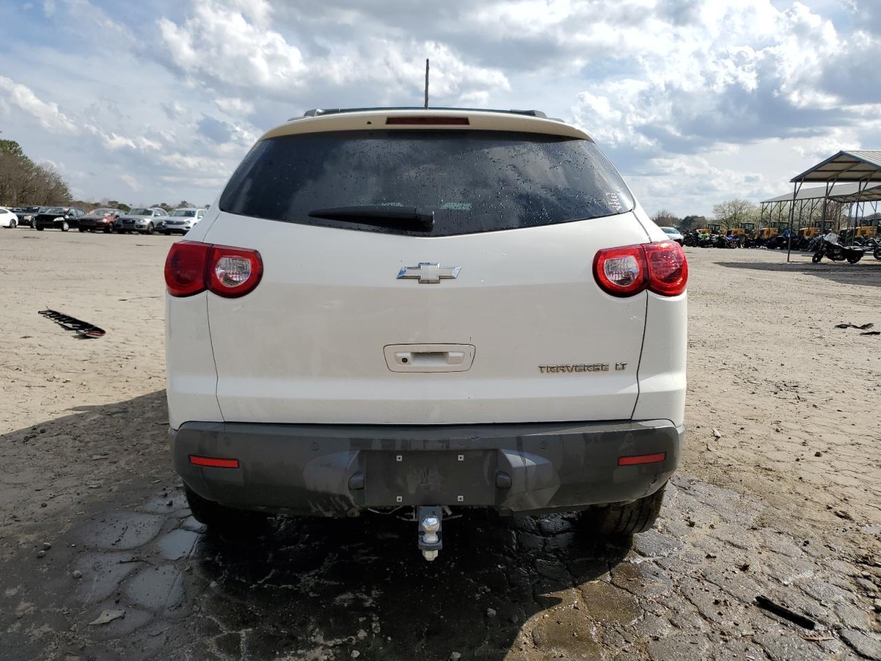 2012 CHEVROLET TRAVERSE L - Фото 6