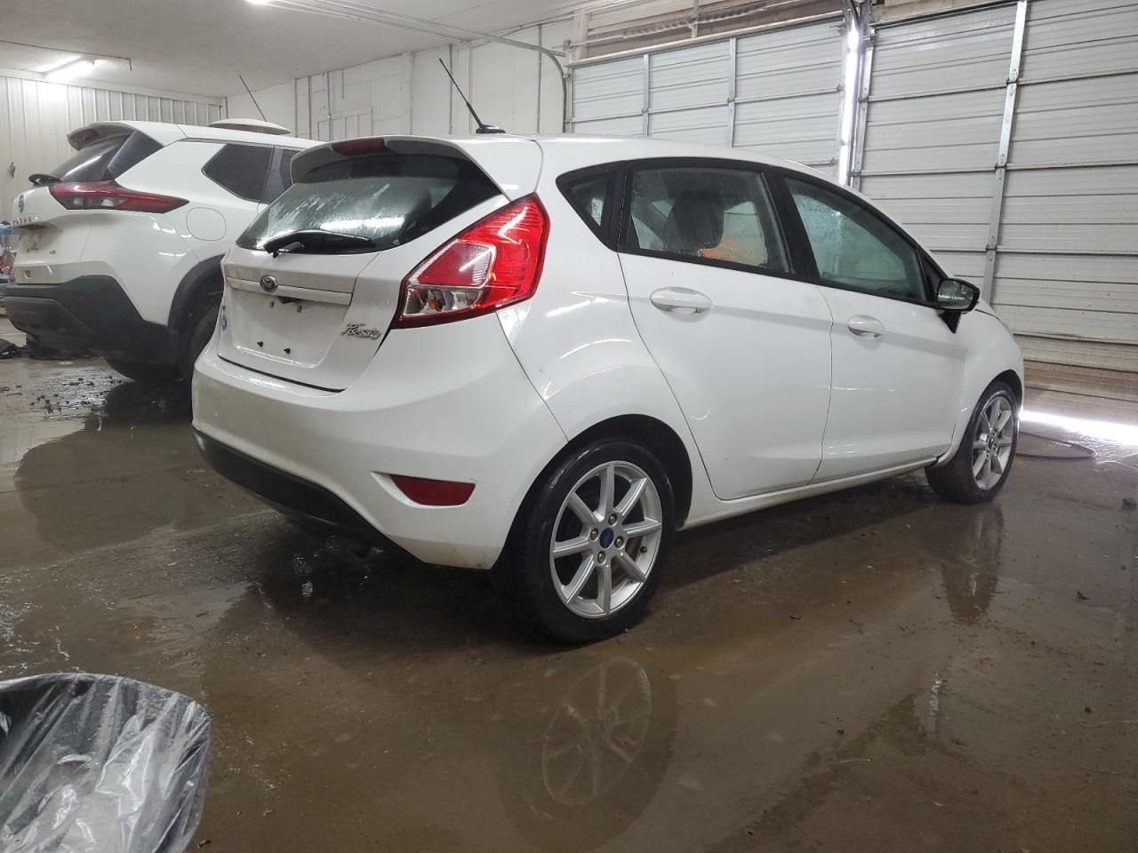 2019 FORD FIESTA SE - Image 3