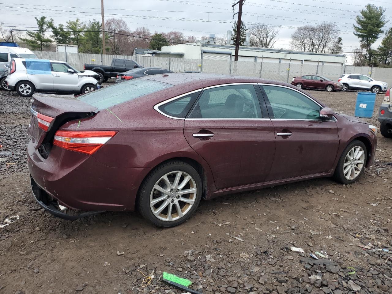 2015 TOYOTA AVALON XLE - Image 3