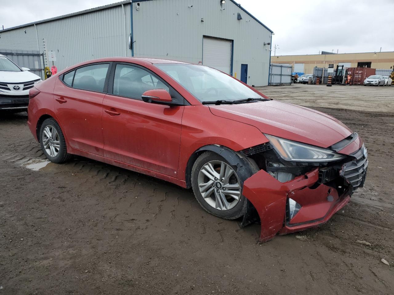 2019 HYUNDAI ELANTRA SE - Фото 4