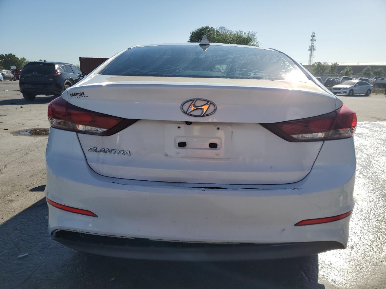 2017 HYUNDAI ELANTRA SE - Image 6
