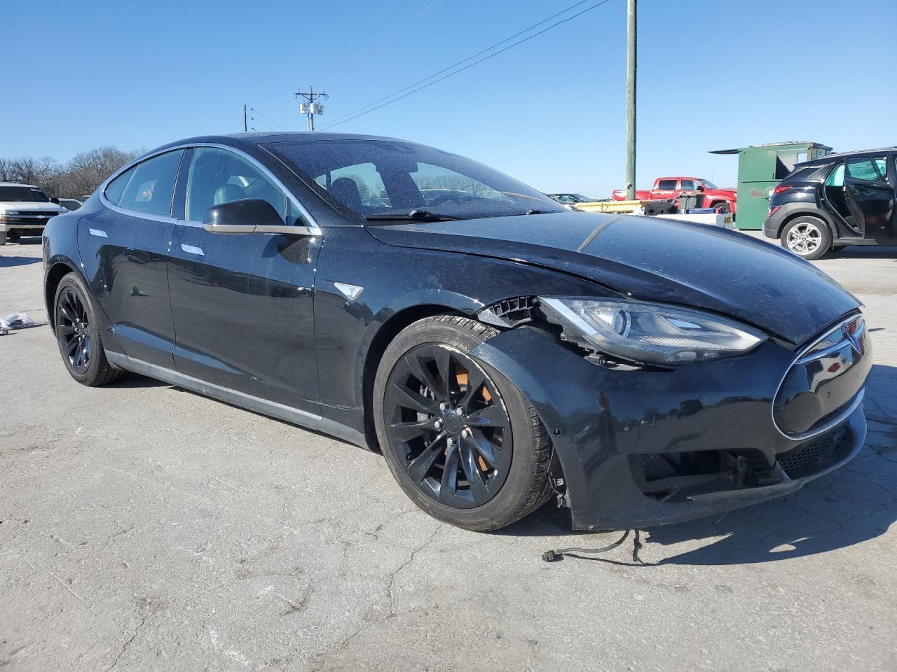 2015 TESLA MODEL S - Image 4