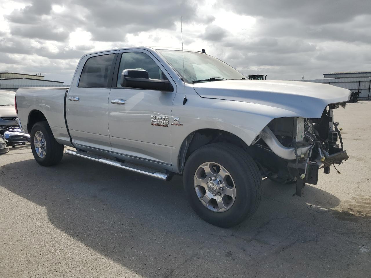 2017 RAM 2500 SLT - Image 4