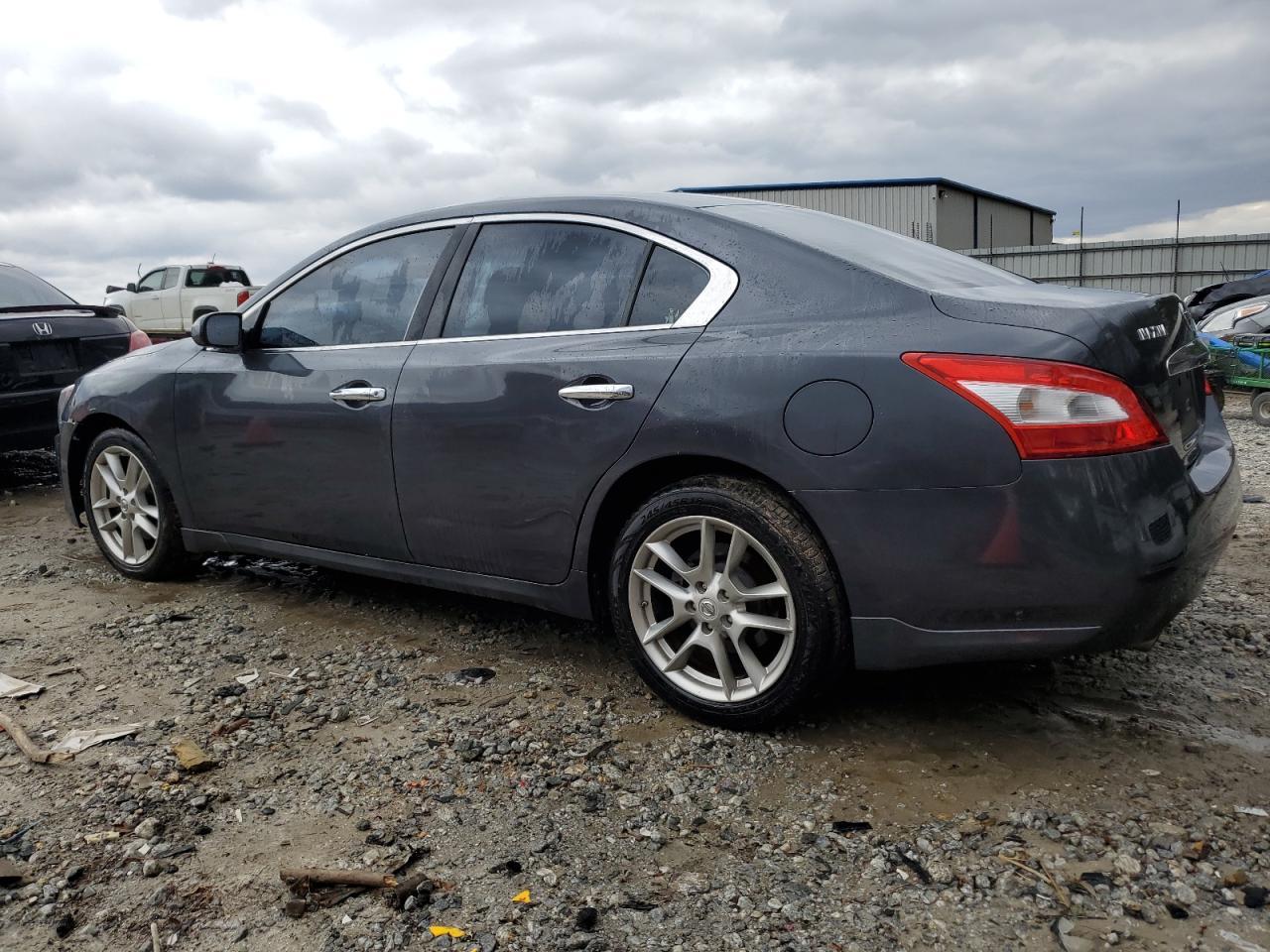 2011 NISSAN MAXIMA S - Фото 2