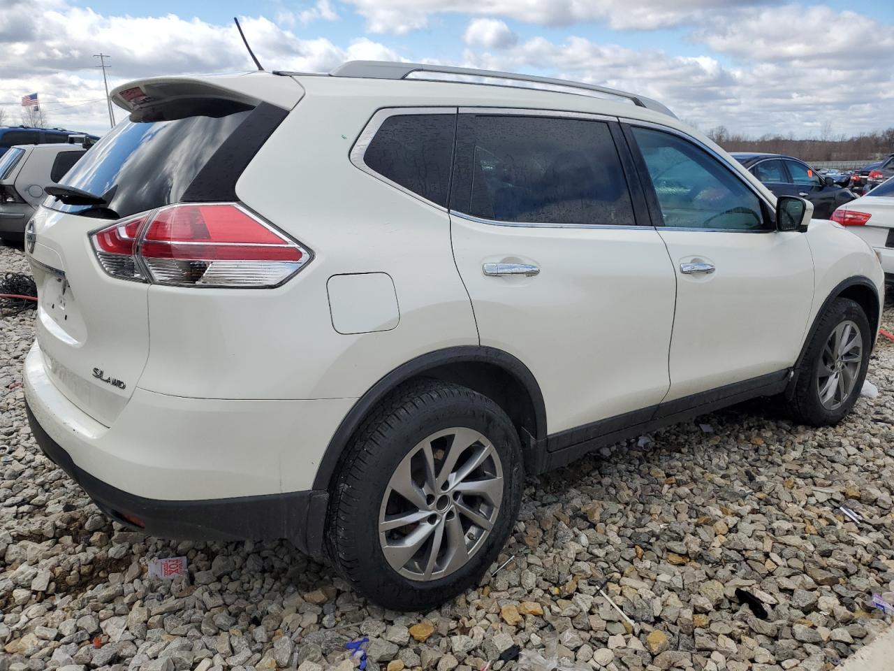 2015 NISSAN ROGUE S - Фото 3