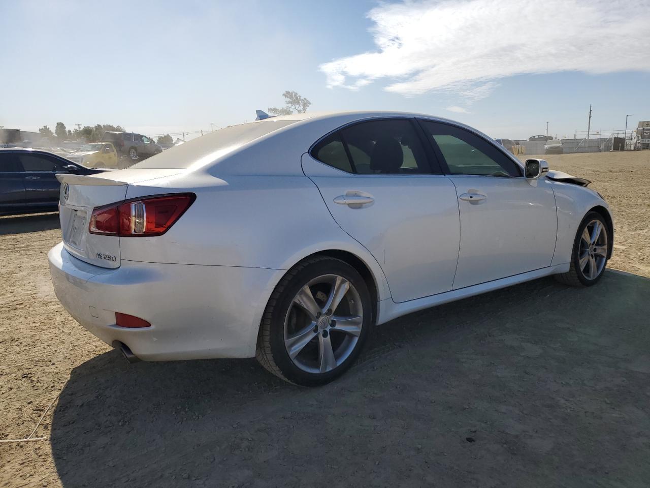 2011 LEXUS IS 250 - Фото 3
