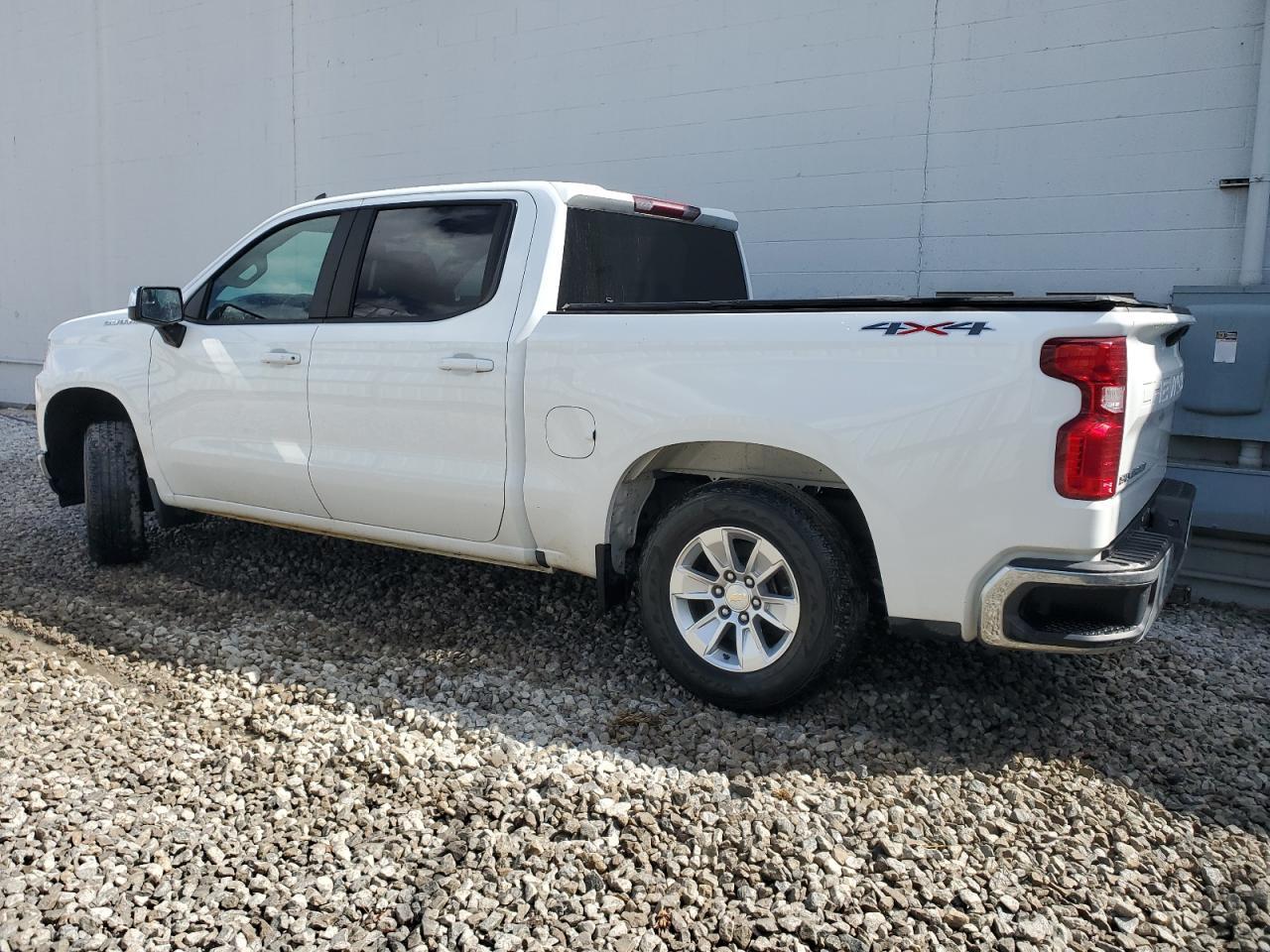 2021 CHEVROLET SILVERADO - Фото 2
