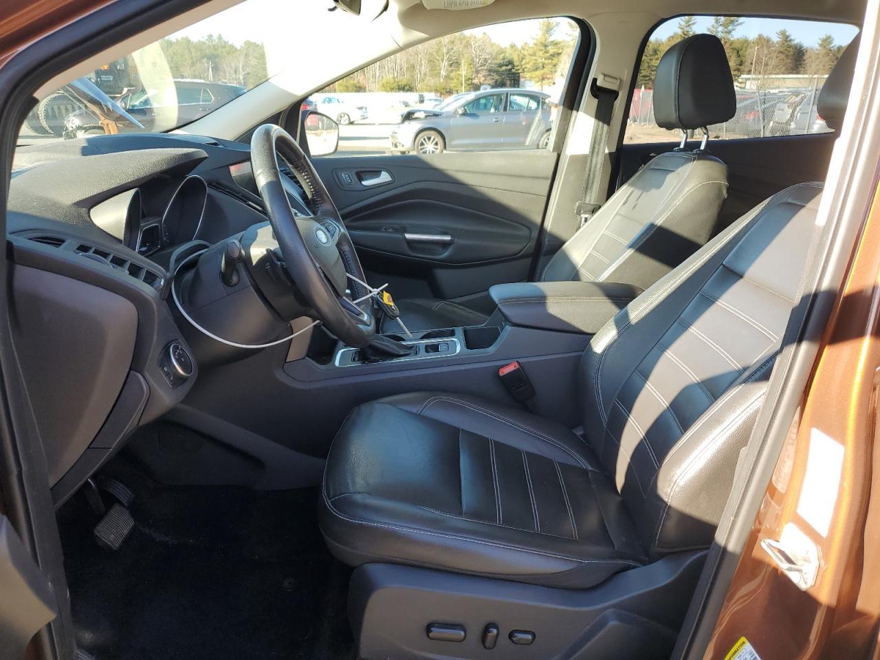 2017 FORD ESCAPE SE - Фото 7