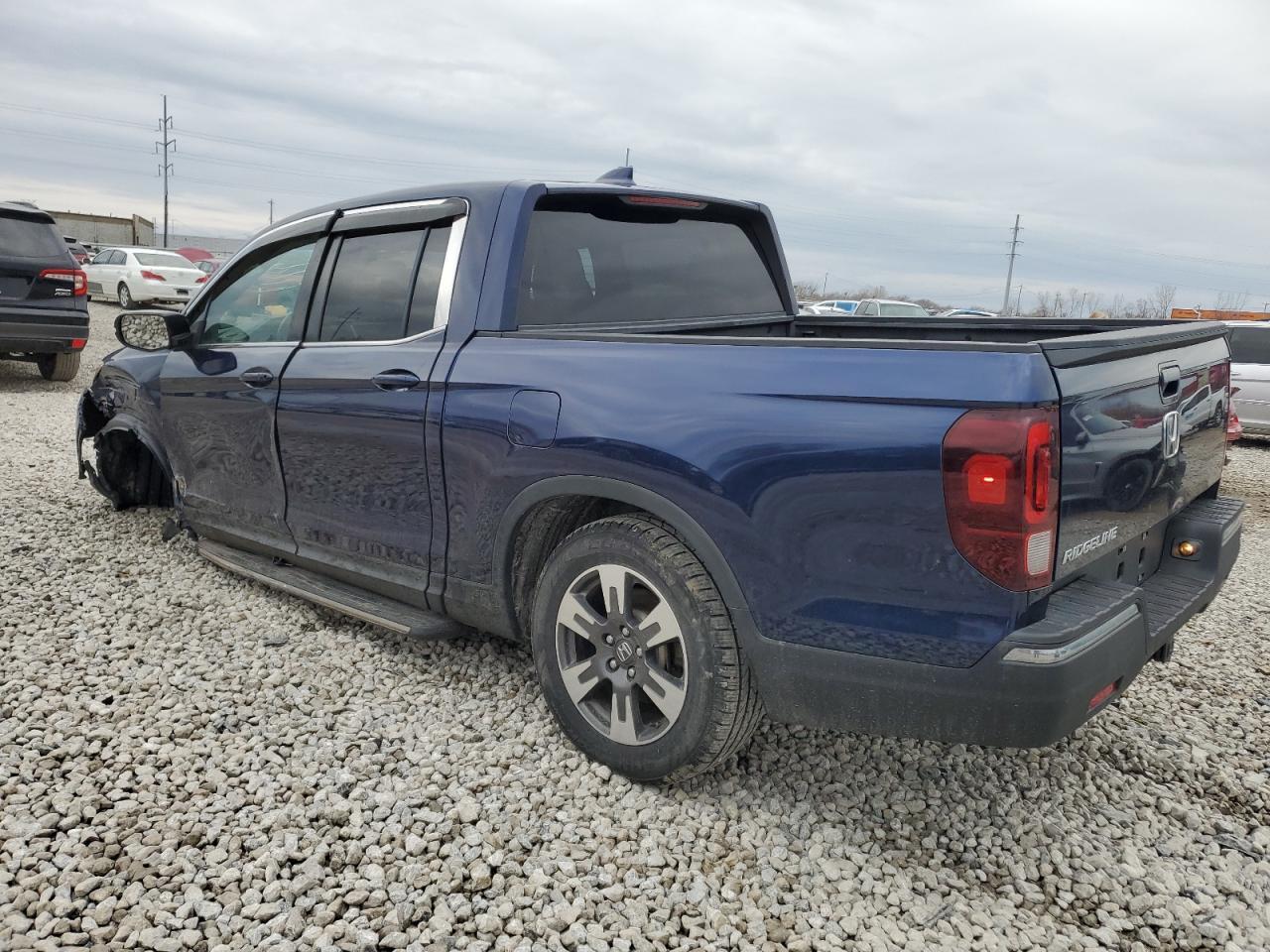 2017 HONDA RIDGELINE - Image 2