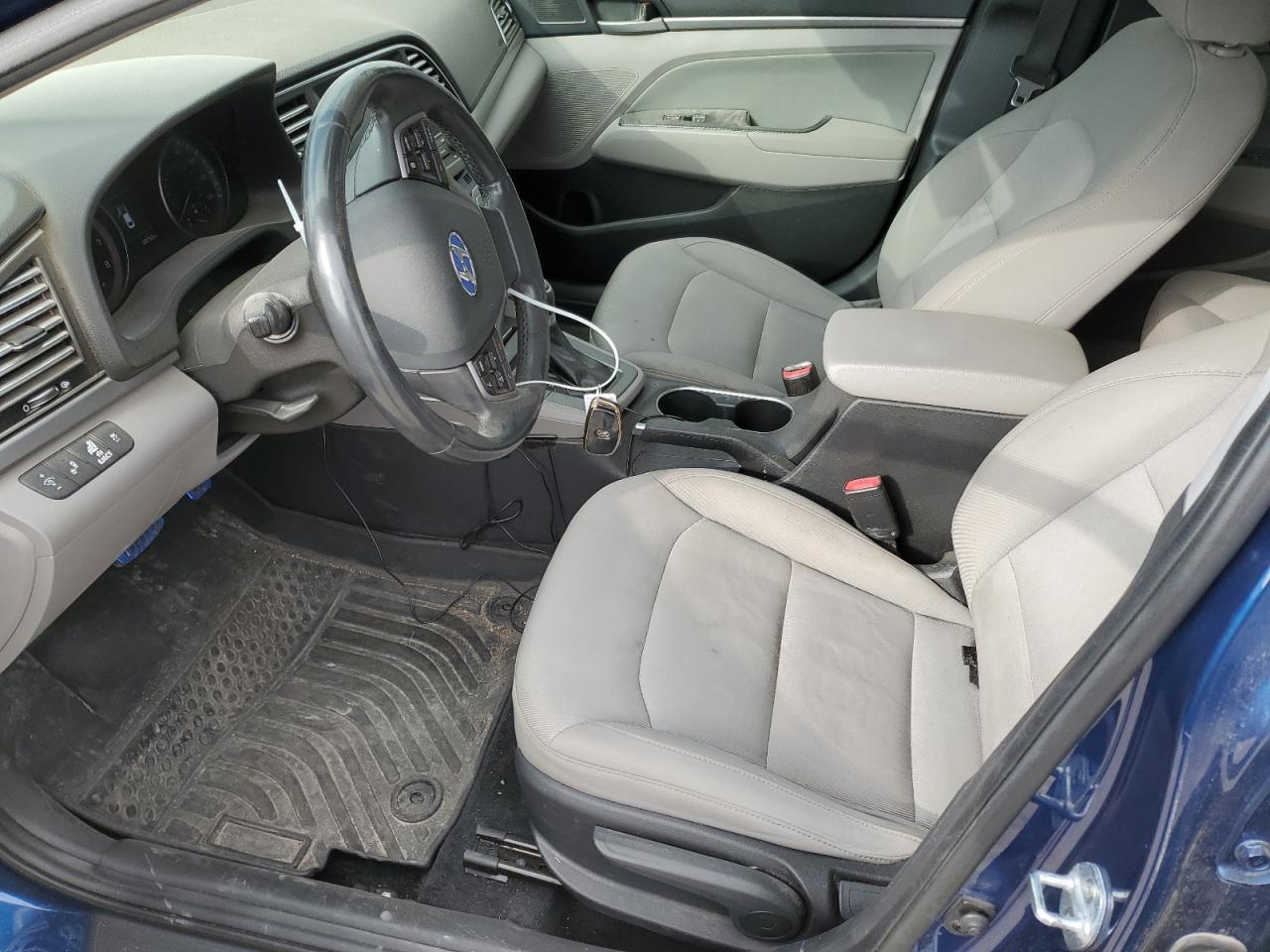 2018 HYUNDAI ELANTRA SE - Image 7