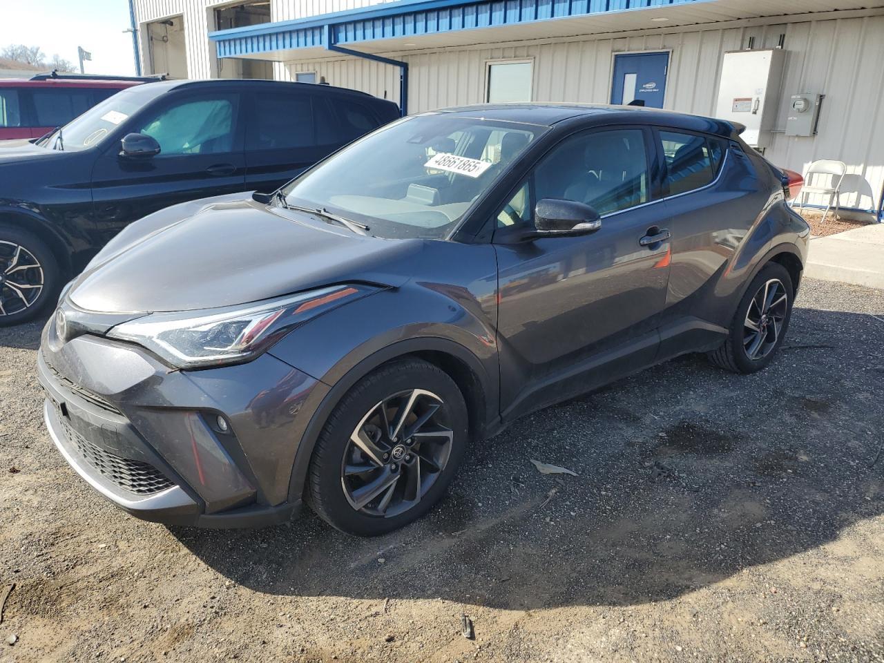 2021 TOYOTA C-HR XLE