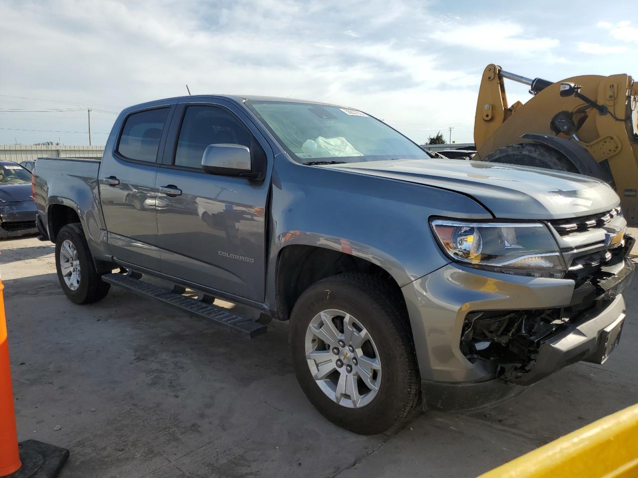2022 CHEVROLET COLORADO L - Image 4