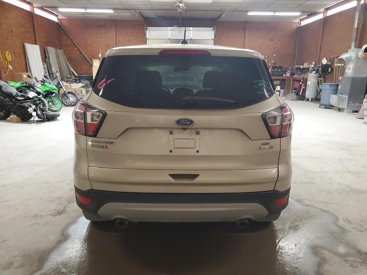 2017 FORD ESCAPE SE - Фото 6