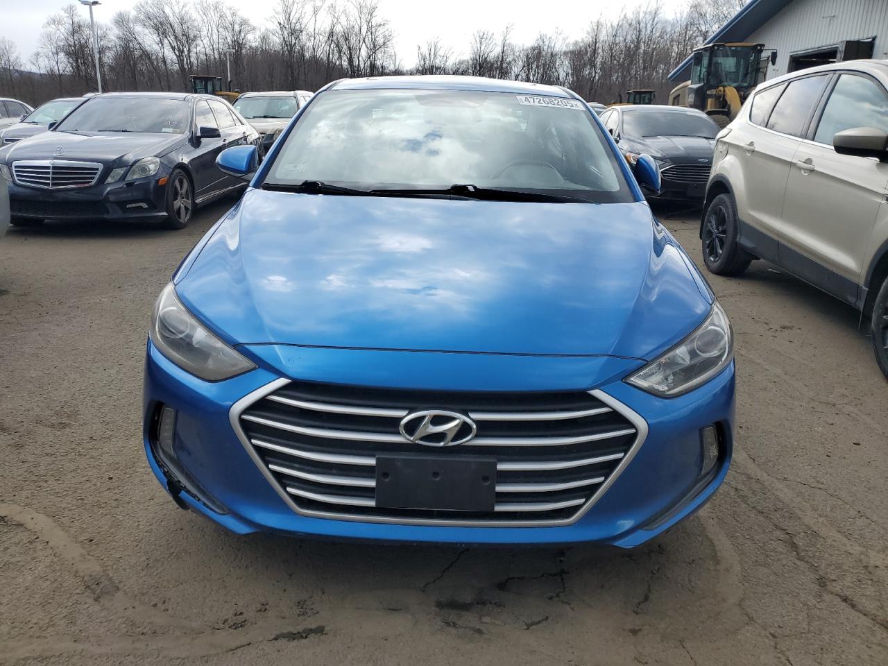 2018 HYUNDAI ELANTRA SE - Image 5