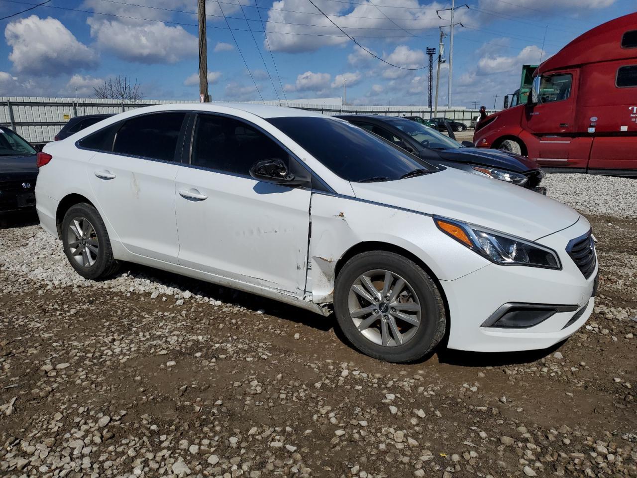 2017 HYUNDAI SONATA SE - Фото 4
