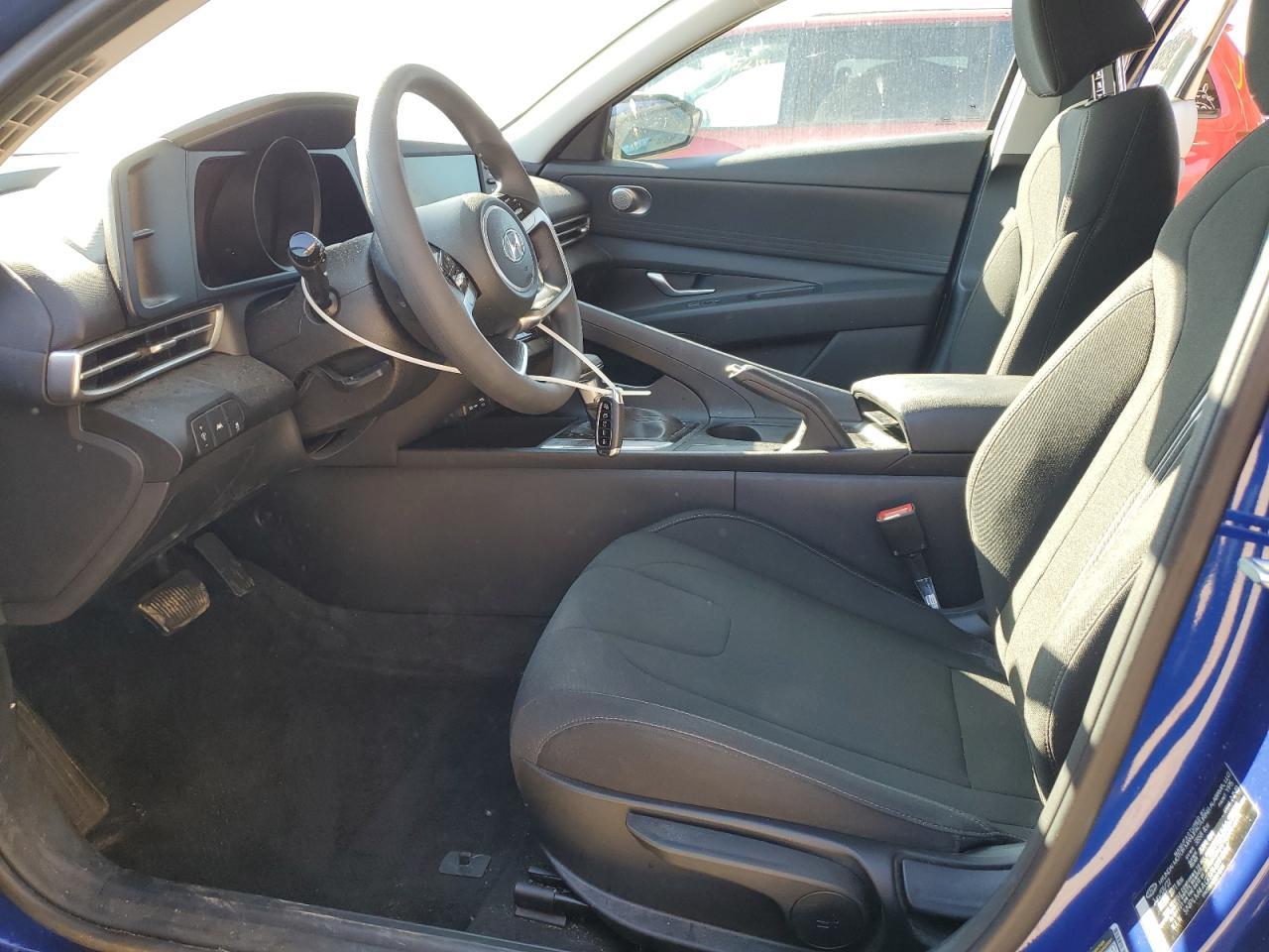 2023 HYUNDAI ELANTRA SE - Image 7