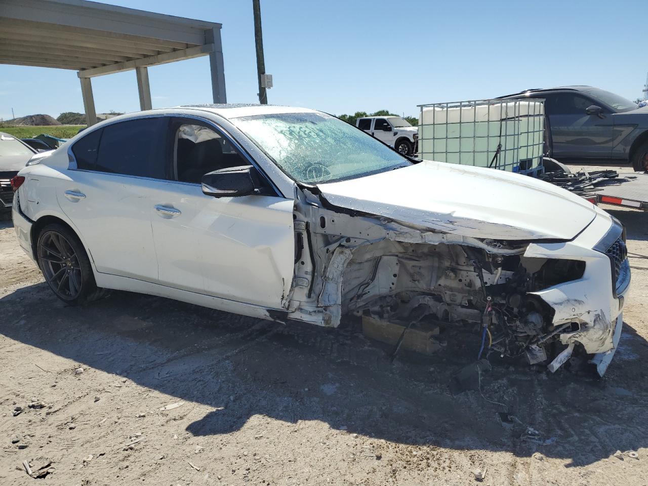 2018 INFINITI Q50 LUXE - Image 4