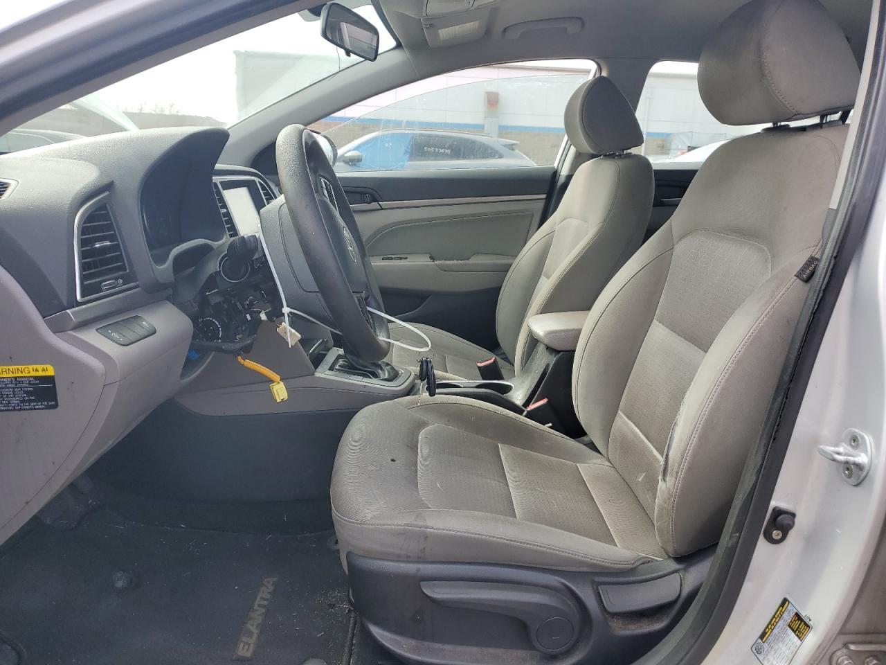 2017 HYUNDAI ELANTRA SE - Фото 7