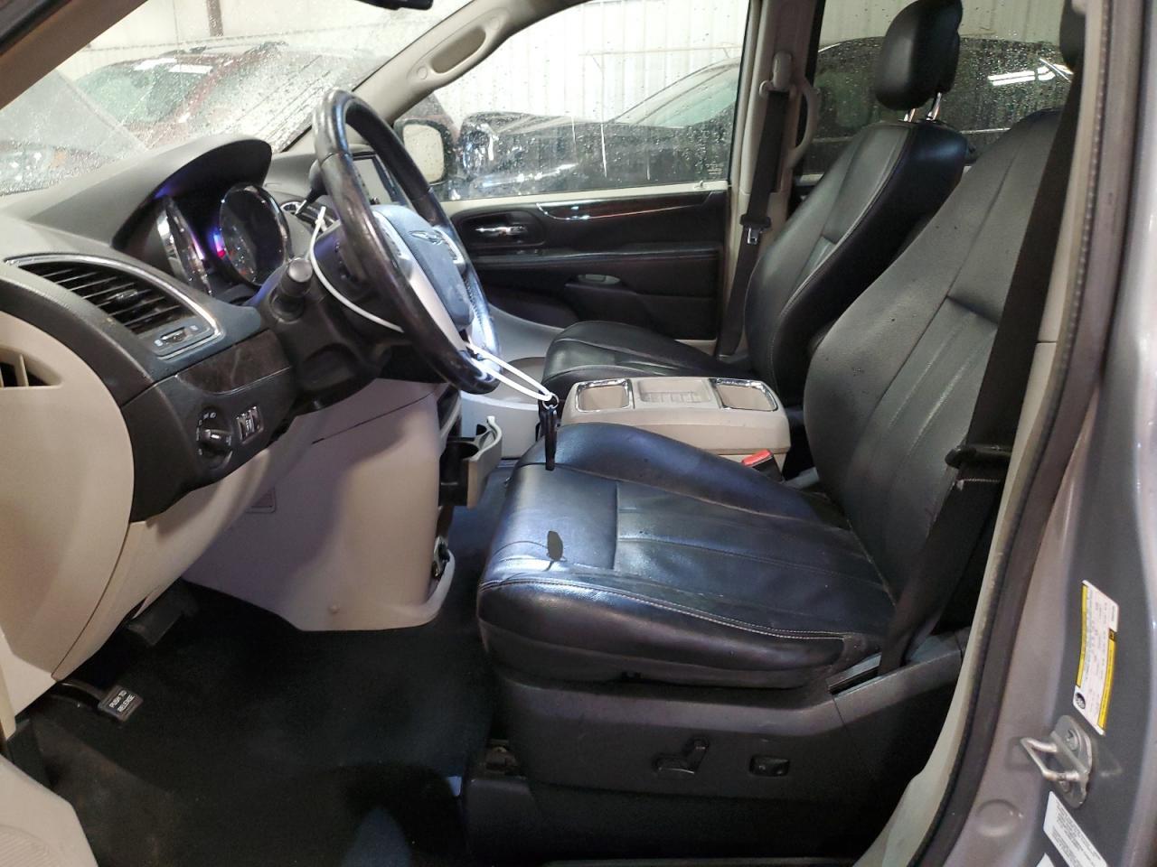 2014 CHRYSLER TOWN & COU - Фото 7