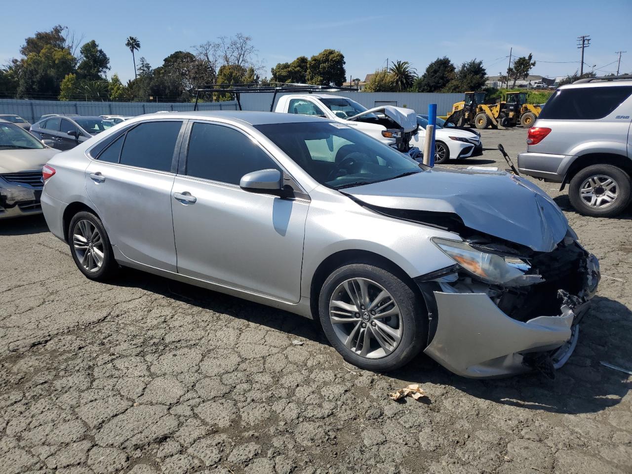 2016 TOYOTA CAMRY LE - Image 4