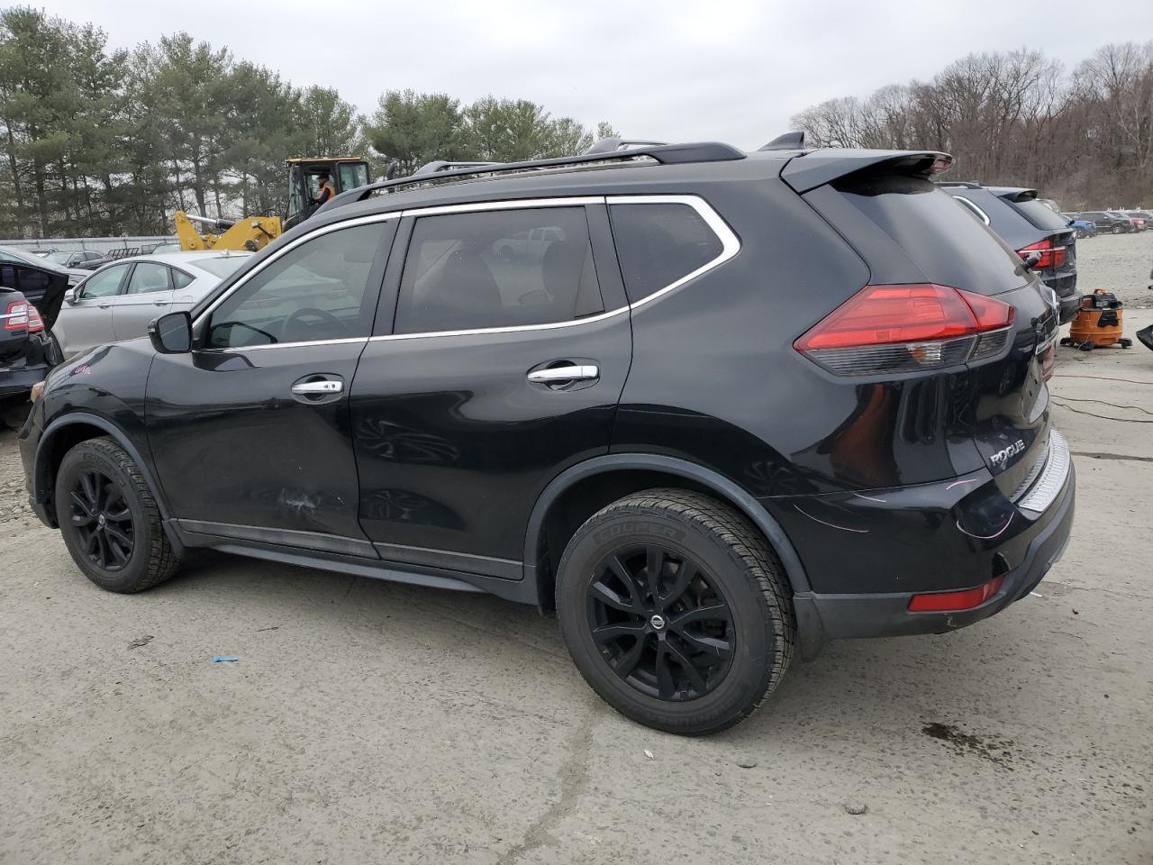 2017 NISSAN ROGUE SV - Фото 2