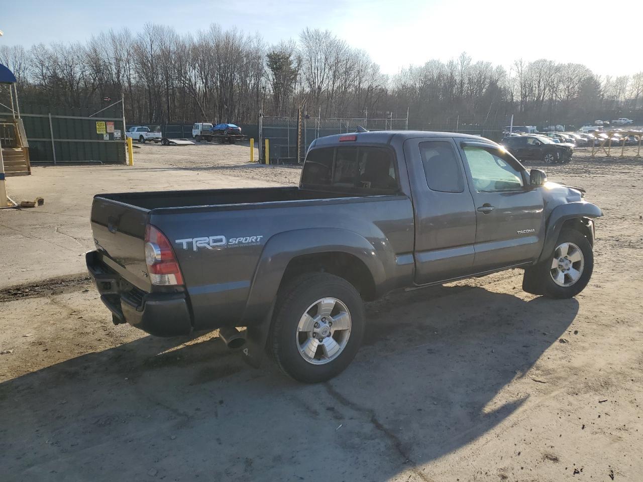 2015 TOYOTA TACOMA ACC - Фото 3