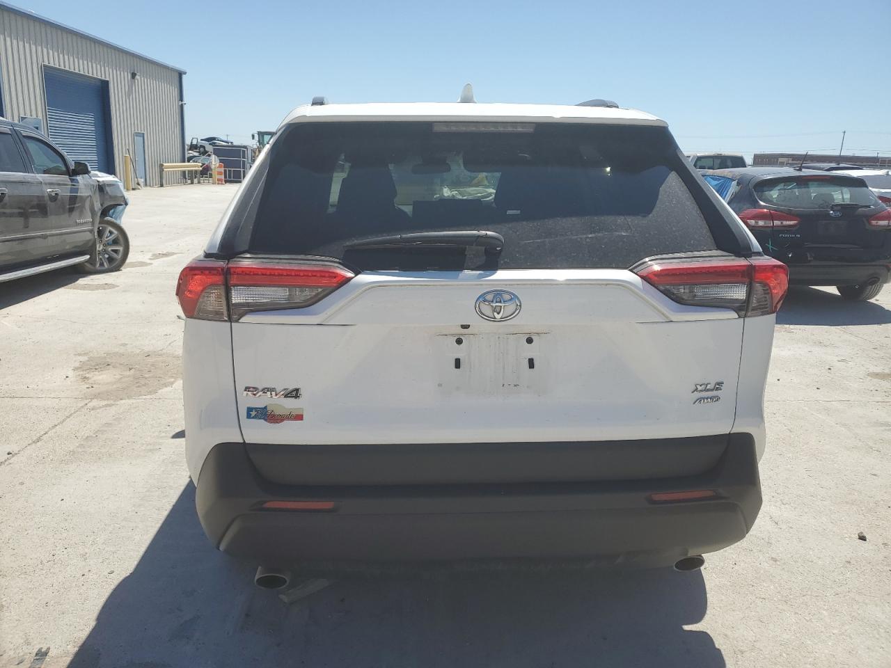2022 TOYOTA RAV4 XLE - Image 6