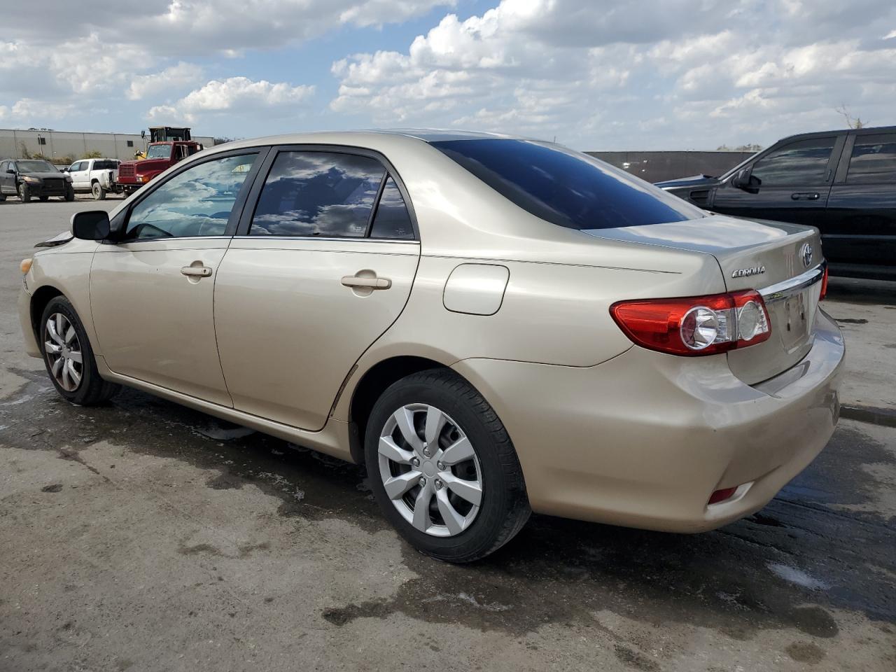 2013 TOYOTA COROLLA BA - Image 2