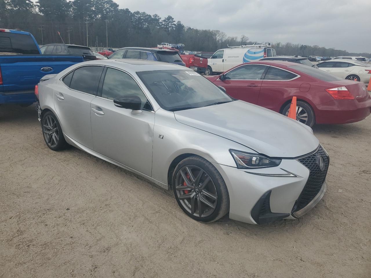 2018 LEXUS IS 300 - Image 4