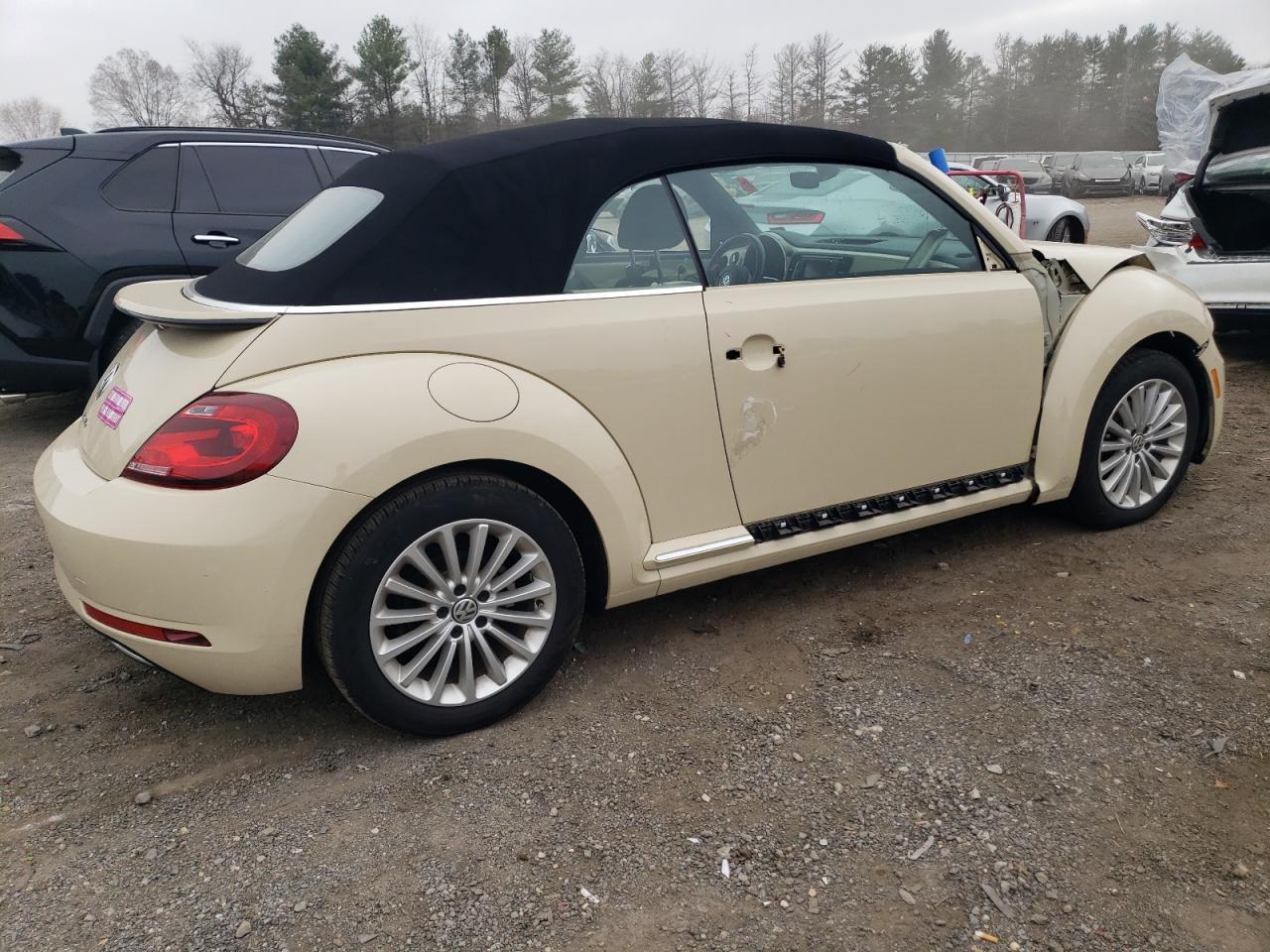 2019 VOLKSWAGEN BEETLE S - Фото 3