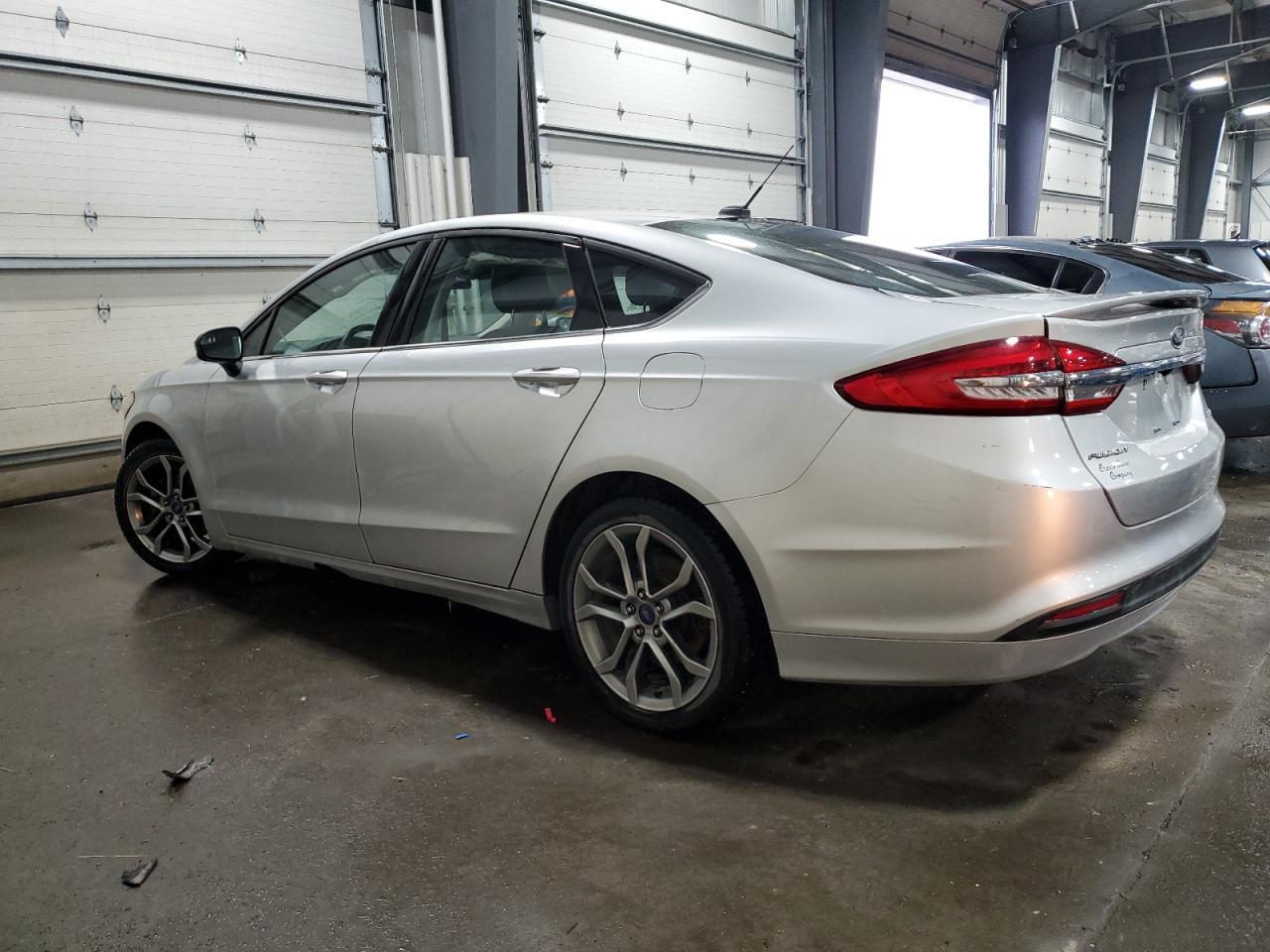 2017 FORD FUSION SE - Image 2