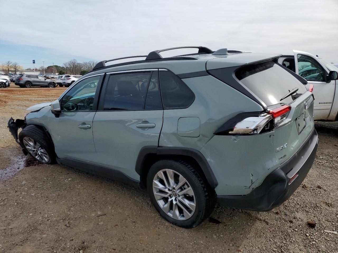 2022 TOYOTA RAV4 XLE P - Image 2