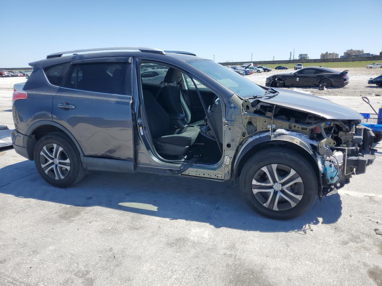 2016 TOYOTA RAV4 LE - Фото 4